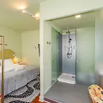 Lr 게스트하우스 4*