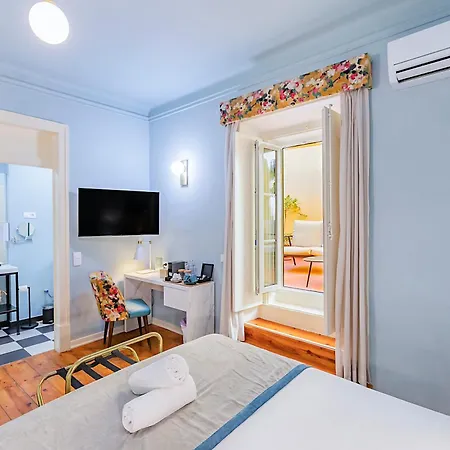 Lr Guest house *